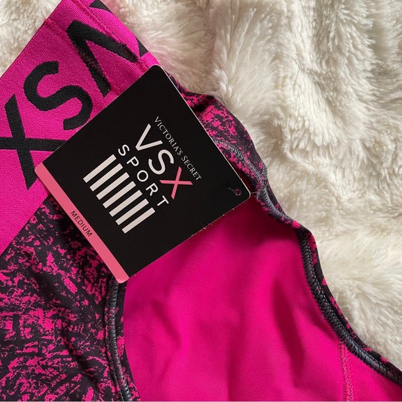 Victoria Secret Pink and Black Sport Bra NWT Size Medium - Picture 3 of 4